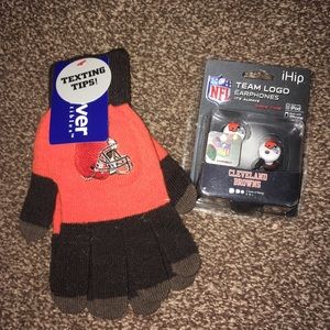 Browns gloves and headphones